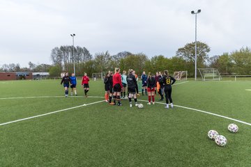 Bild 263 - Co-Trainerin der Frauen Nationalmannschaft Britta Carlson in Wahlstedt